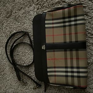 Burberrys Sling Bag